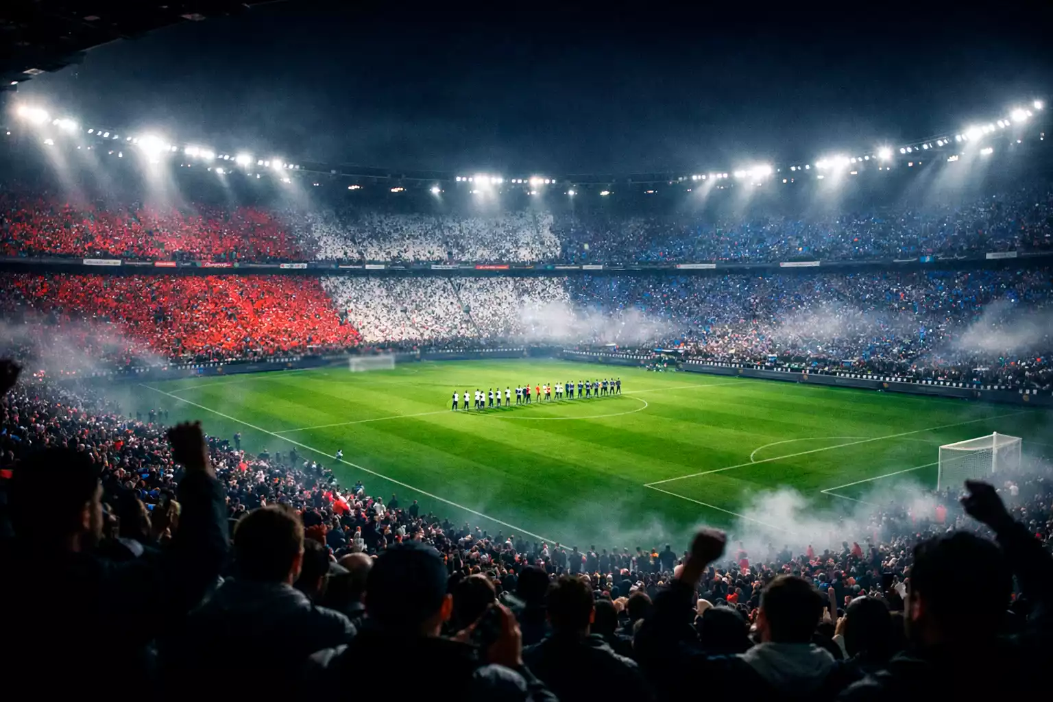 Stade de football rempli de supporters lors d'un match OL-OM